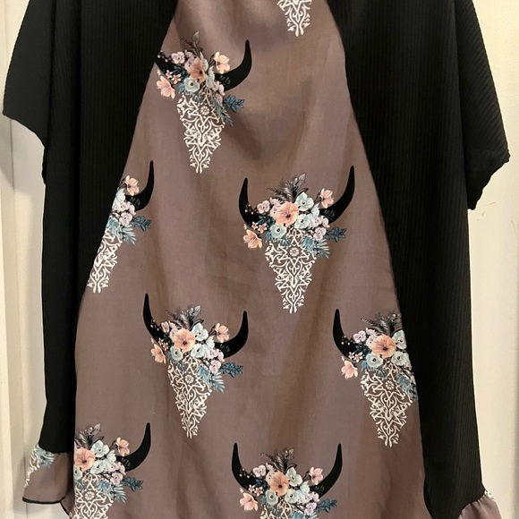 Black Ribbed Blouse - Picture 3 of 4